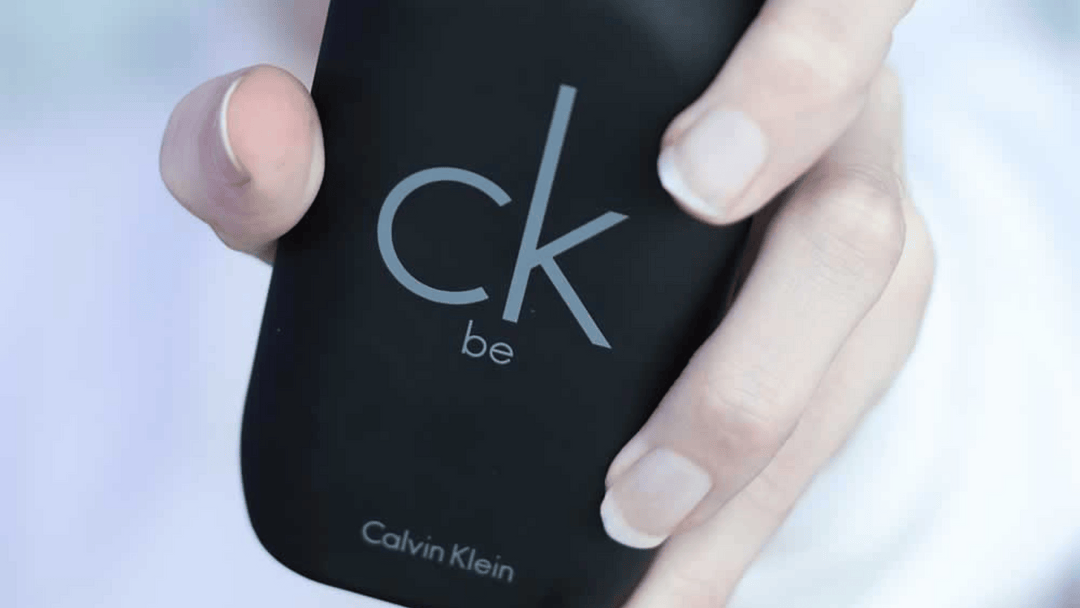 Upptäck essensen av stil med Calvin Klein Be parfym