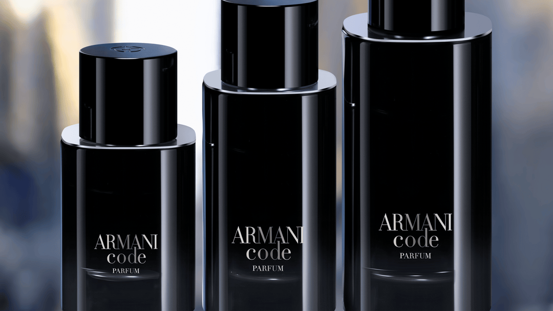 Armani Code Parfum är en elegant och sofistikerad doft med toner av tonkaböna, cederträ och lavendel. Perfekt för den moderna mannen som vill lämna ett bestående intryck.